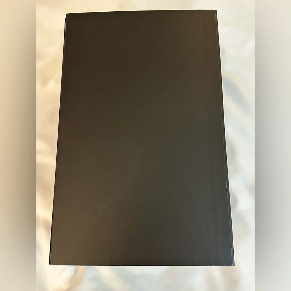 Authentic Gucci Ivory and Black Gift Storage Box